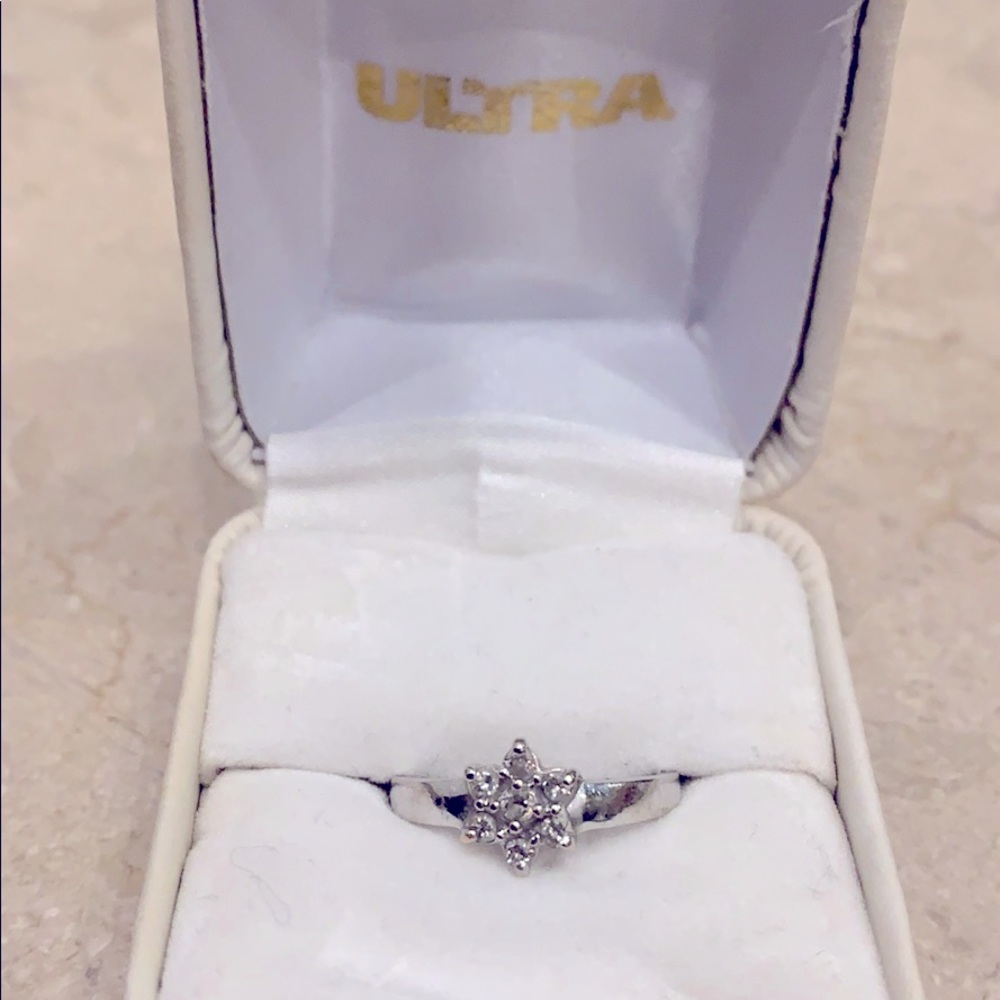 14K white gold diamond ring/ engagement